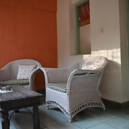 G 49 Bed & Breakfast New Delhi Exteriör bild