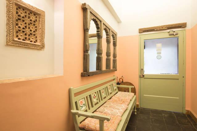 G 49 Bed & Breakfast New Delhi Exteriör bild