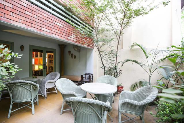 G 49 Bed & Breakfast New Delhi Exteriör bild