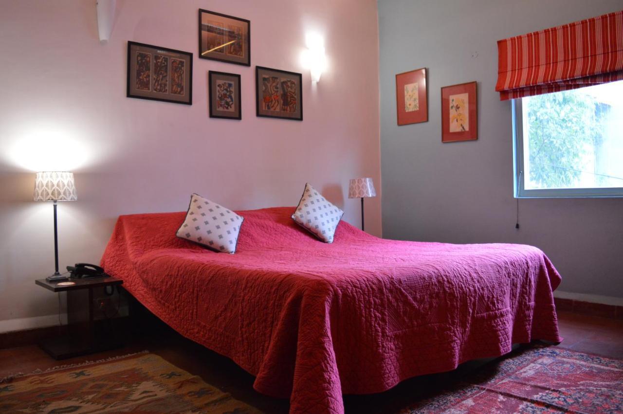 G 49 Bed & Breakfast New Delhi Exteriör bild
