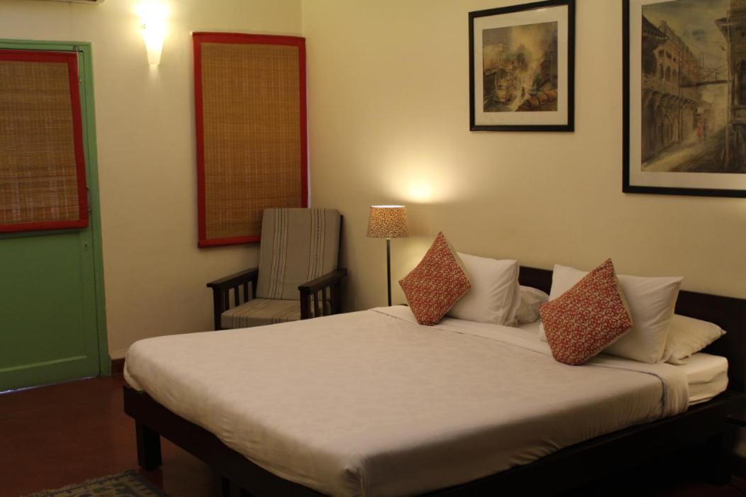 G 49 Bed & Breakfast New Delhi Exteriör bild